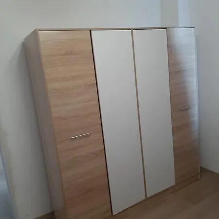 Urban House * Bükreş